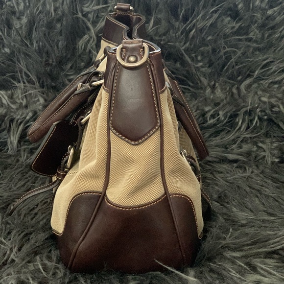 Prada - Picture 4 of 13